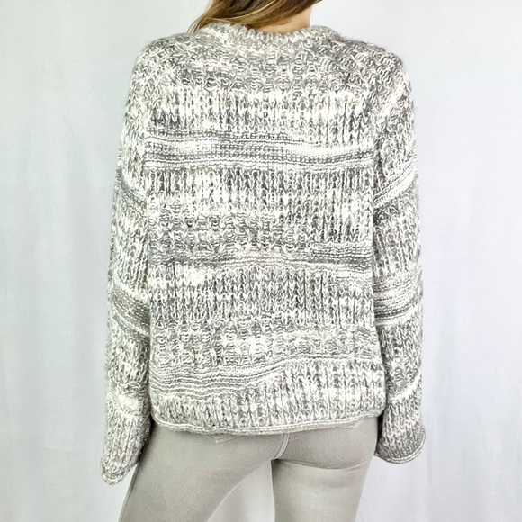 UNIVERSAL THREAD |🧶 Gray White Super Chunky Oversized Thick Knit Sweater ✨NWT!✨ - Picture 9 of 9